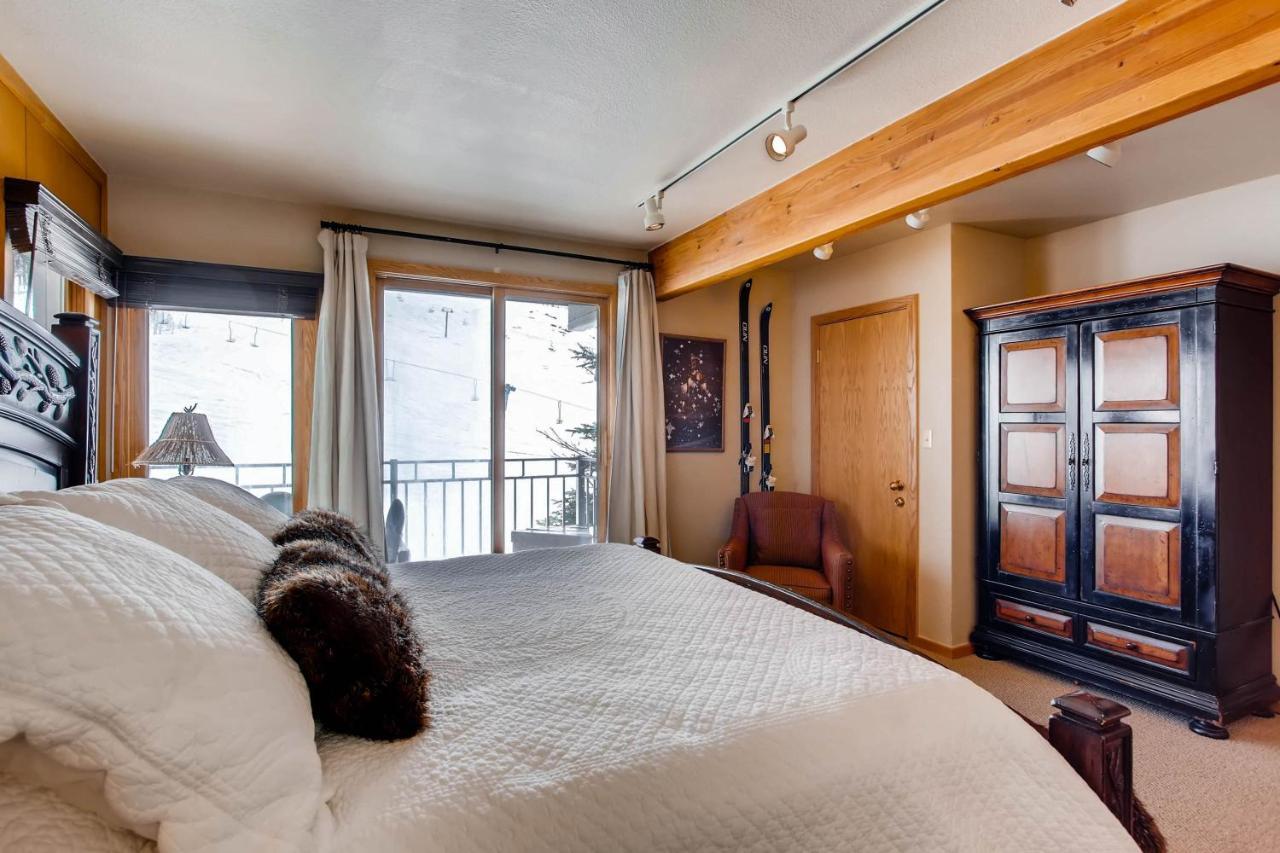 Ski-In Ski-Out 2 Bedroom Condo- Sleeps 6 People Condo Крестед Бют Екстериор снимка